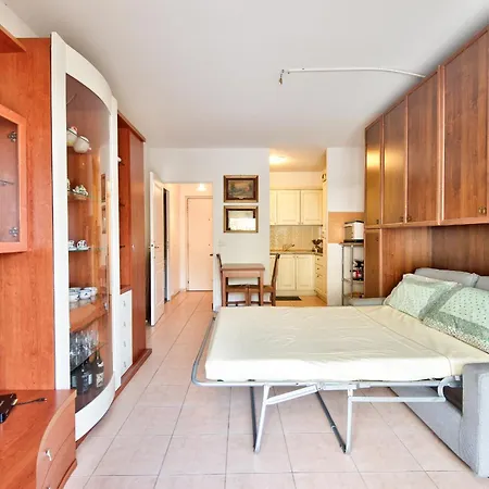 דירה 2 Pieces Lumineux Avec Vaste Terrasse Et Vue Degagee Sur Les Collines *